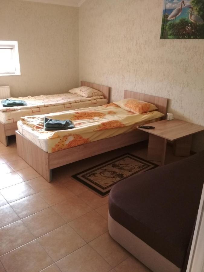Motel Lutsʼk Extérieur photo